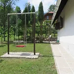 Family Friendly House With A Parking Space Kuzelj, Gorski Kotar - 20980 Semesterbostad
