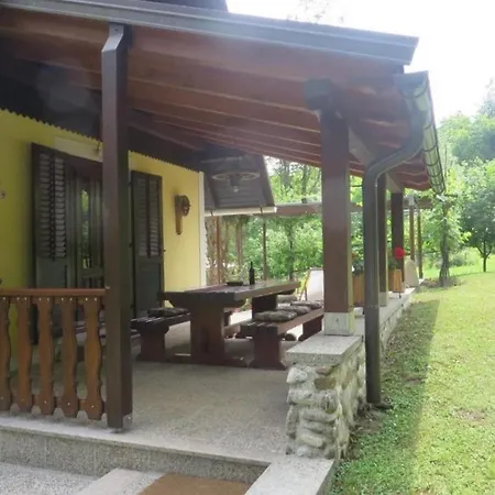 Family Friendly House With A Parking Space Kuzelj, Gorski Kotar - 20980 Semesterbostad *